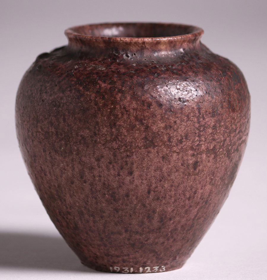 Grueby Pottery Small Matte Brown Vase (1 of 4)