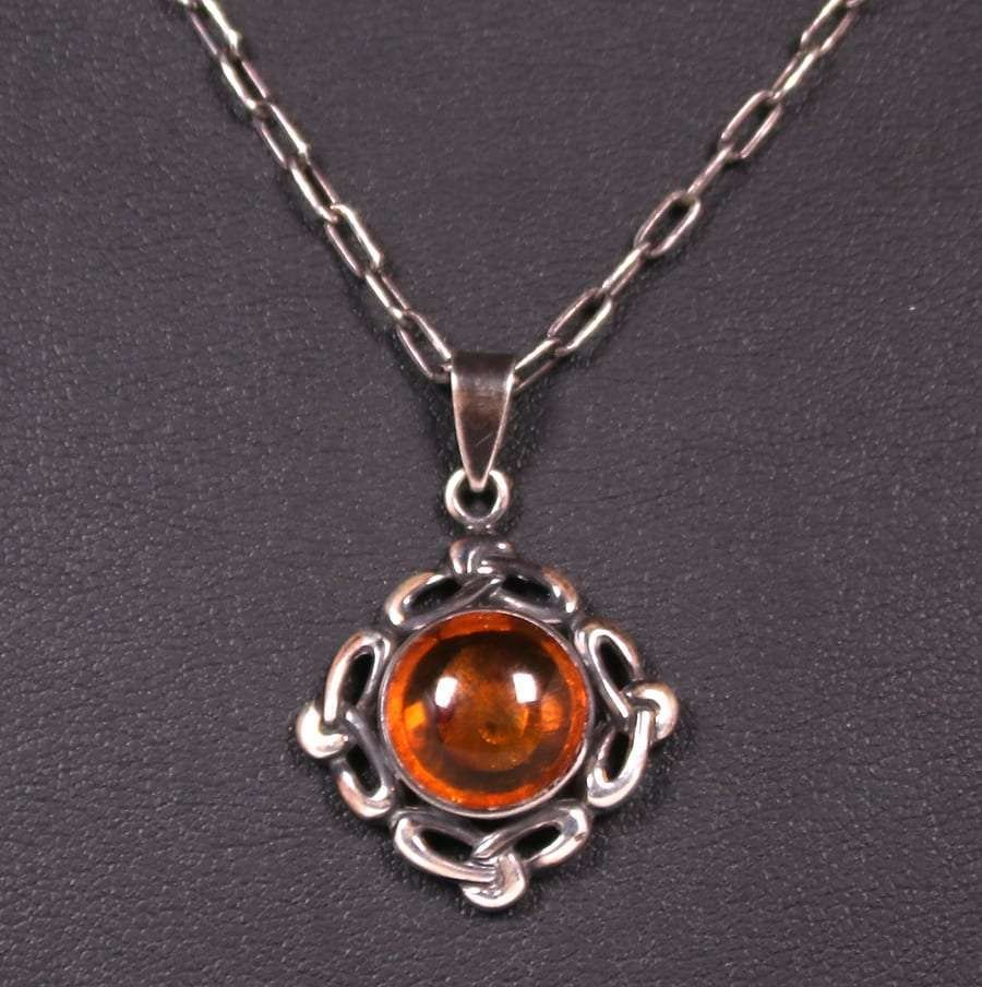 Scottish A&C Silver Amber Celtic Pendant Necklace c1910 (1 of 2)