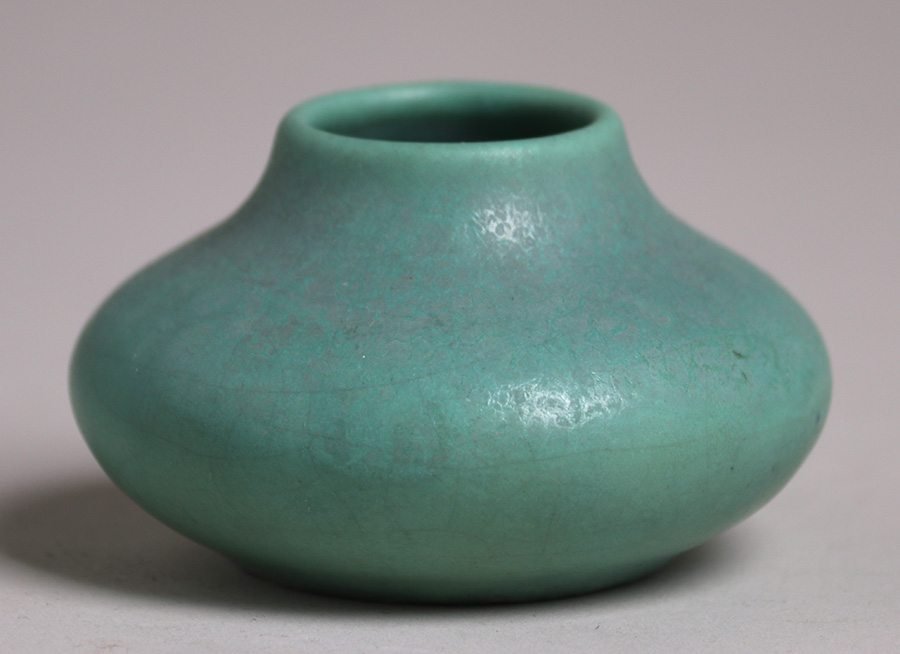 Clifton Art Pottery Cabinet Vase (1 of 2)