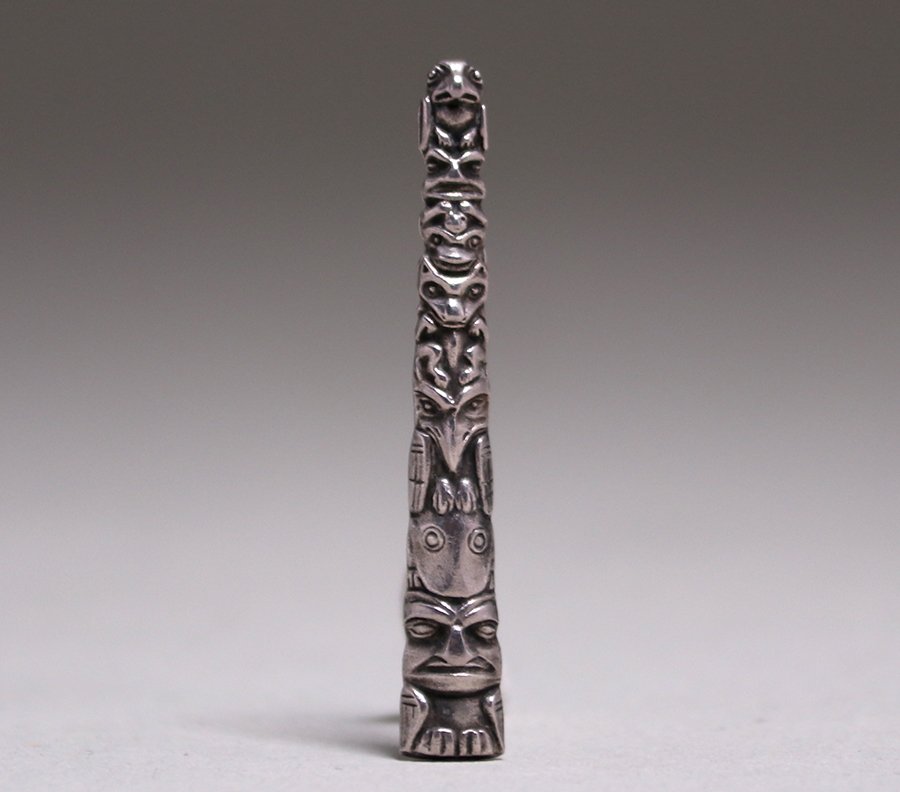 Arts & Crafts Sterling Silver Totem Pole Pin c1910 (1 of 1)