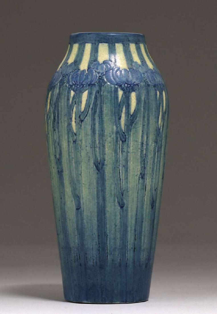 Newcomb Transitional Carved Vase 1910 (1 of 3)