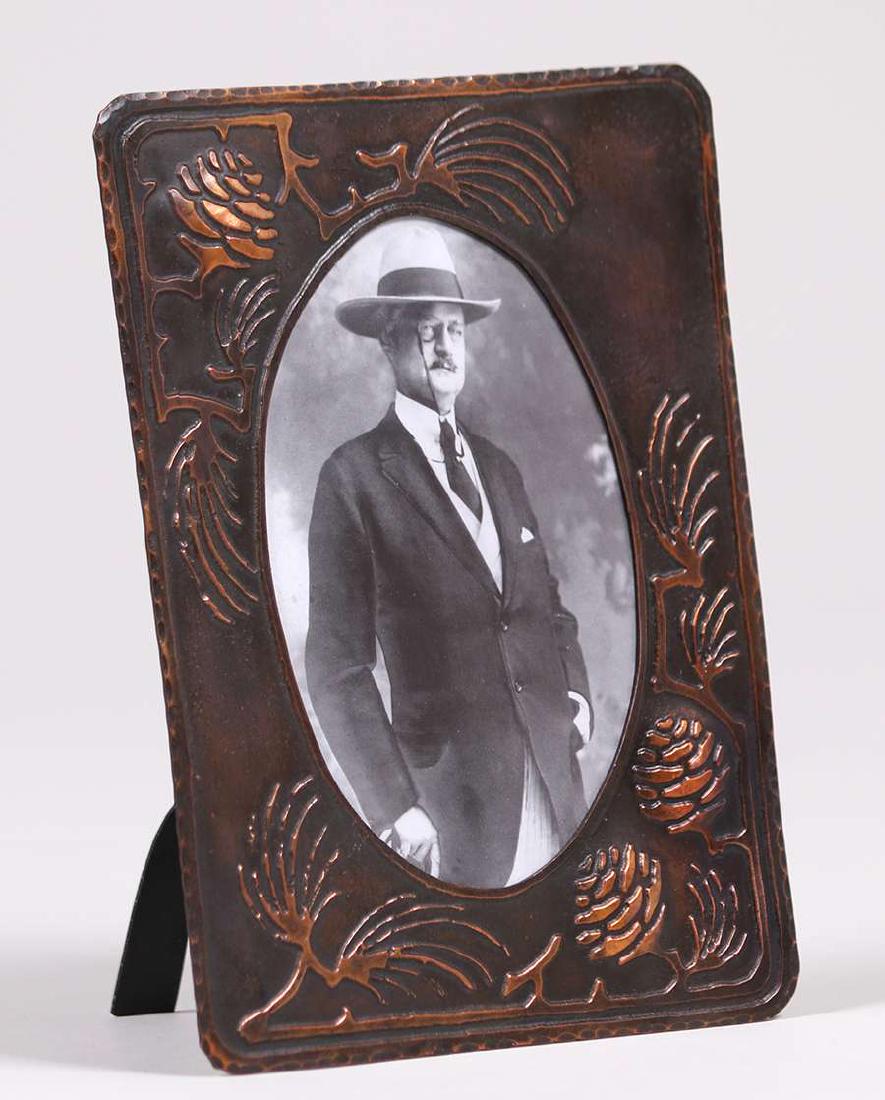 Early Craftsman Studios - Brooklyn Pinecone Picture (1 of 3)