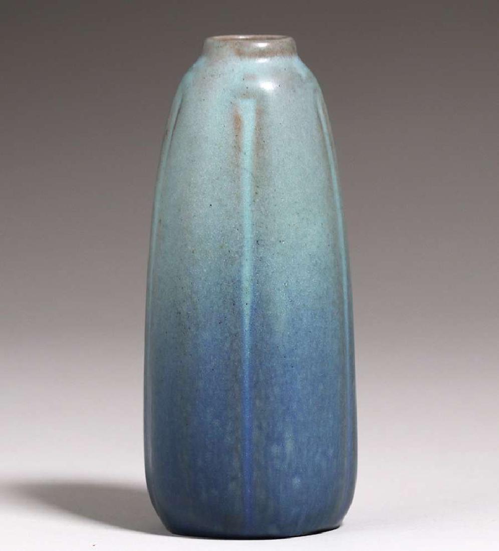 Van Briggle 1916 Vase (1 of 3)