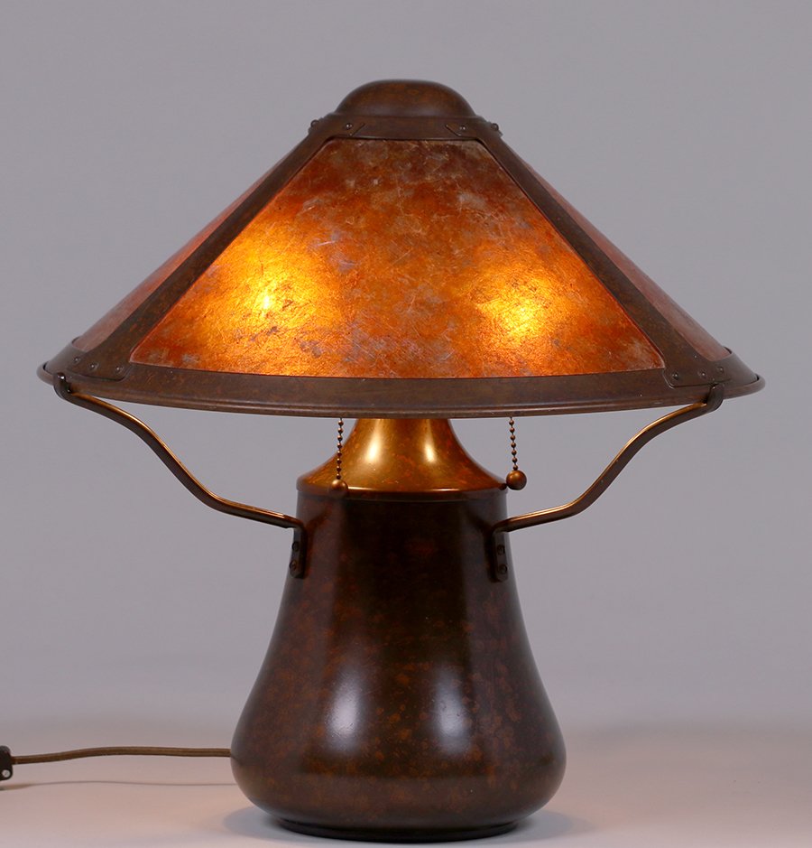 Contemporary Mica Lamp Co Copper & Mica Lamp: Contemporary Mica Lamp Co Copper & Mica Lamp. Signed. Minor oxidation to copper, otherwise excellent condition. 18"h x 17"d. Spend $5000 or more at this auction and all of your SHIPPING IS FREE within