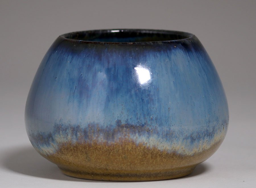Small Fulper Tapered Vase (1 of 3)