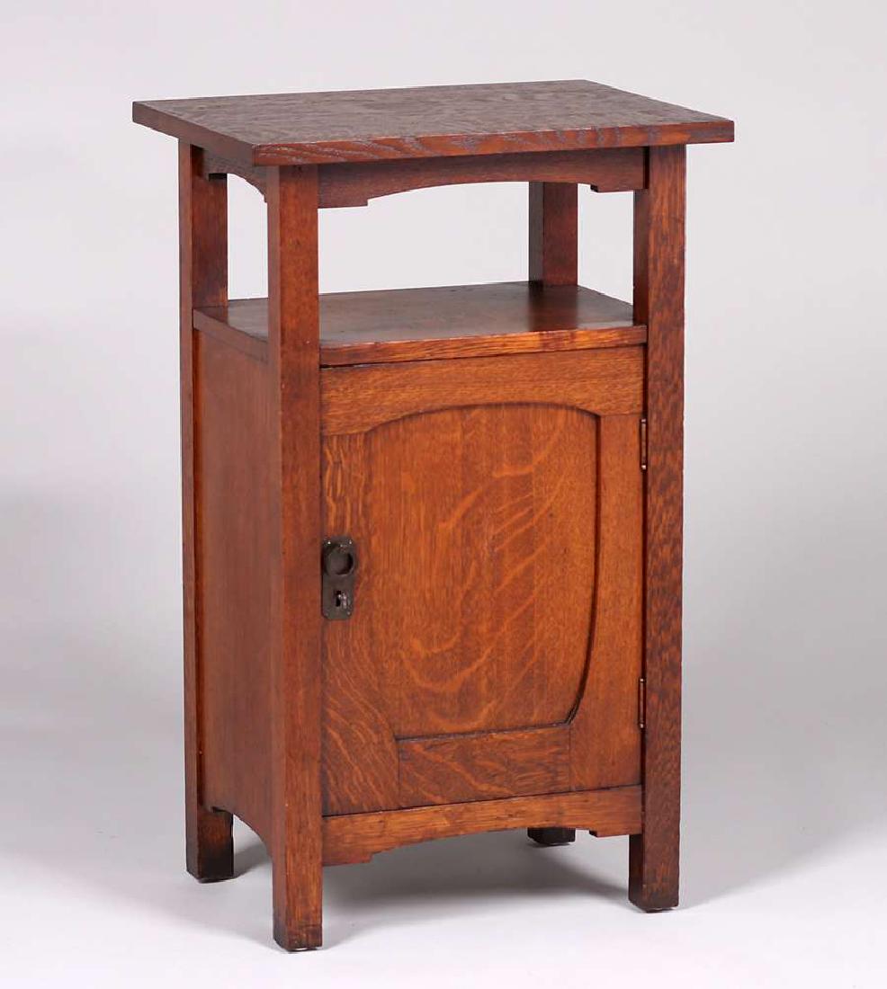 Grand Rapids One-Door Nightstand c1910 (1 of 3)