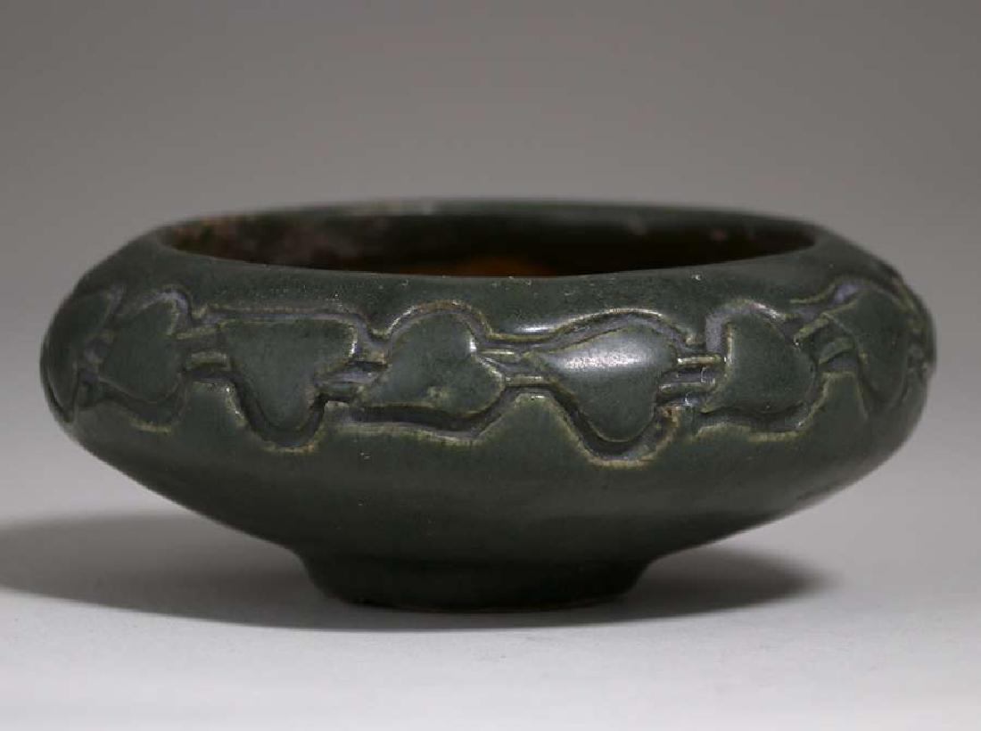 Arts & Crafts Hand-Carved Spade Bowl c1910 (1 of 2)