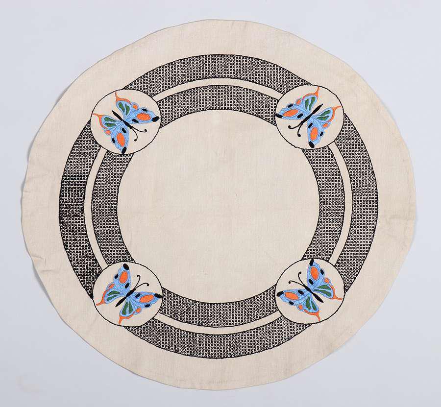 Arts & Crafts Round Butterfly Table Linen c1910 (1 of 2)