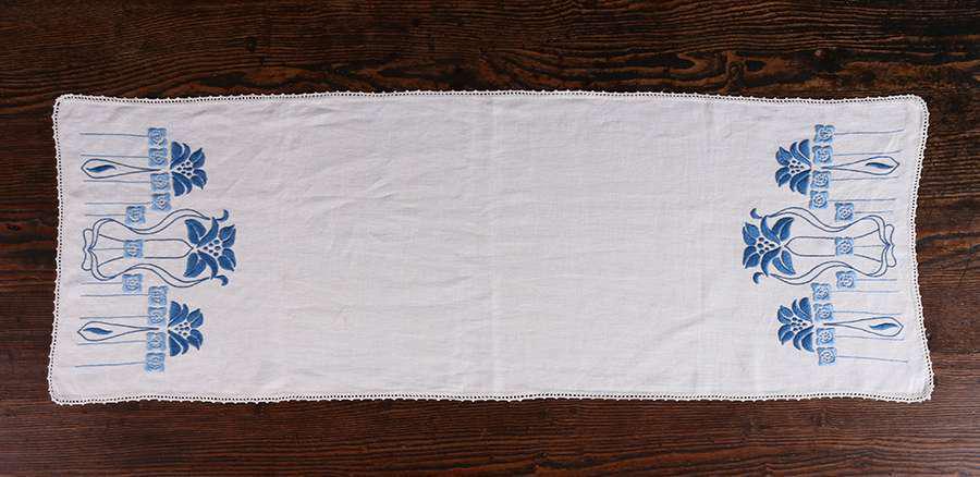 Arts & Crafts Table Runner Linen Mackintosh Roses c1910 (1 of 2)