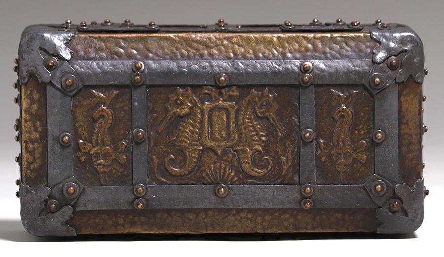 Arts & Crafts Hammered Brass & Pewter Seahorse Box (1 of 5)
