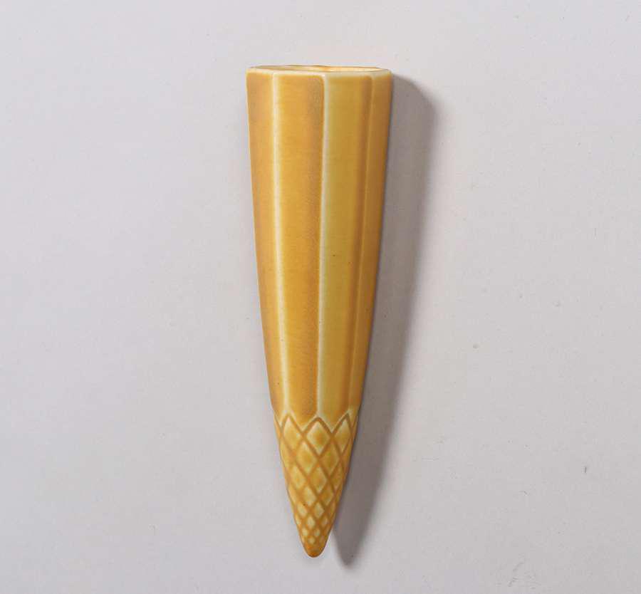 Rookwood Yellow Wallpocket 1927 (1 of 2)