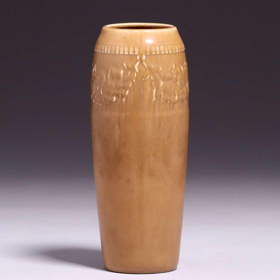 Rookwood #2489 Matte Brown Vase 1921: Rookwood #2489 Matte Brown Vase dated 1921. Perfect condition. 11.5"h x 4.25"d. Spend $5000 or more at this auction and all of your SHIPPING IS FREE within the lower 48 states. SHIPPING<