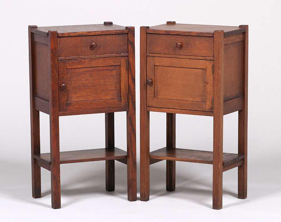 Pair Arts & Crafts Nightstands c1910 (1 of 5)