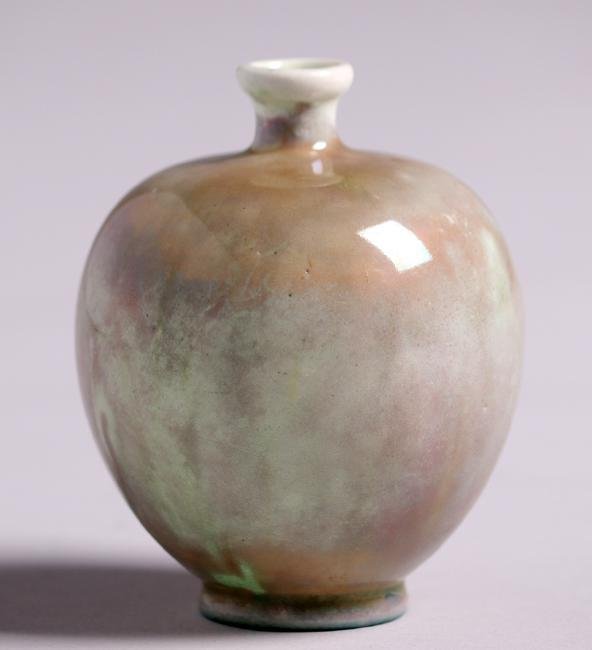 Brouwer Middle Lane Pottery White Iridescent Vase (1 of 3)