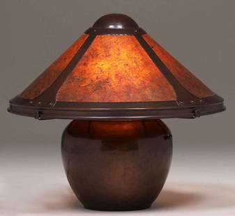 Michael Adams - Aurora Studios Hammered Copper & Mica: Michael Adams - Aurora Studios Hammered Copper Mica Lamp 1994. Signed. Excellent original patina. 13.5"h x 15"d Spend $5000 or more at this auction and all of your SHIPPING IS FREE within the lower 48