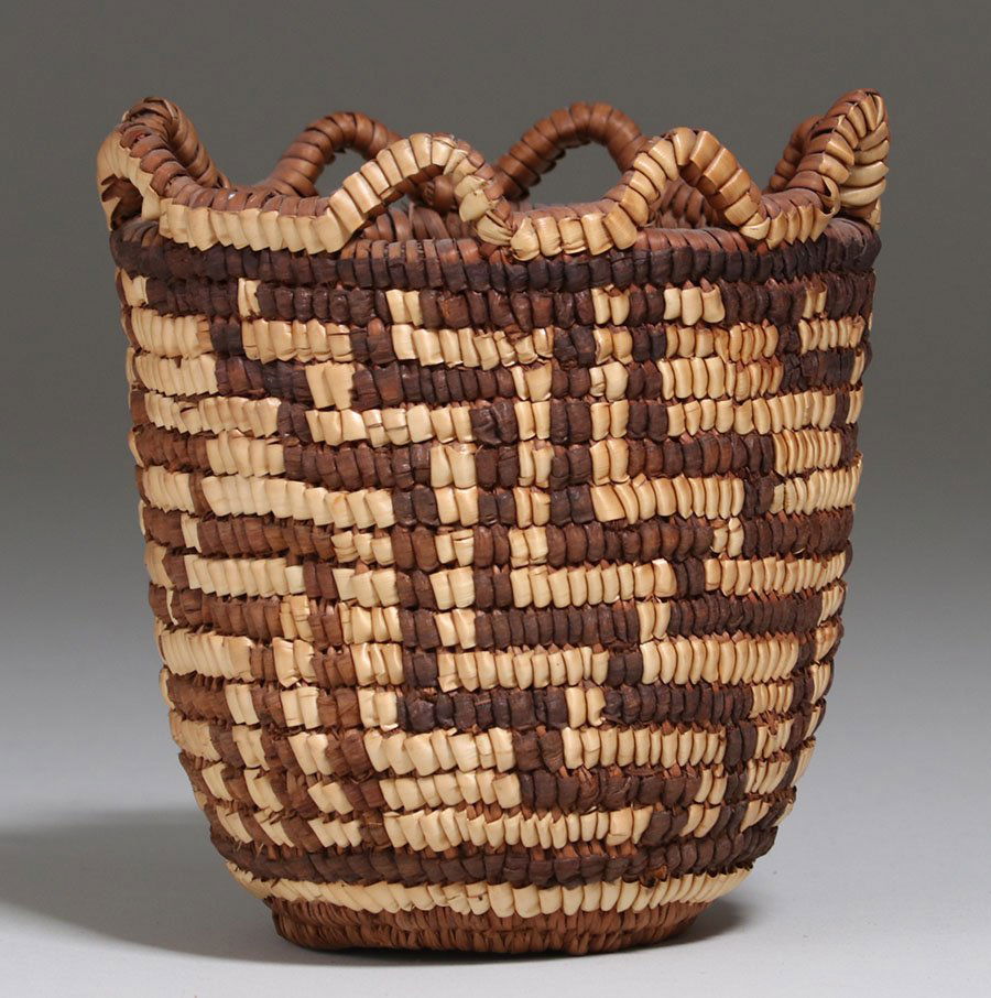Native American - Cowlitz Tribe Basket c1920s (1 of 3)