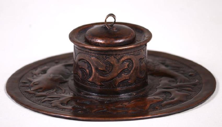 Newlyn Hammered Copper Inkwell c1905 (1 of 4)