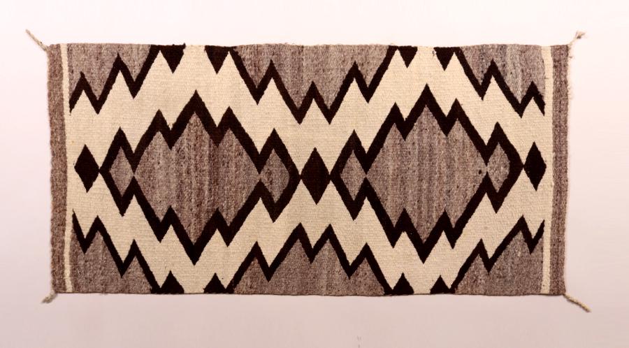 Small Navajo Klagetoh Eye-Dazzler Rug c1920s (1 of 4)