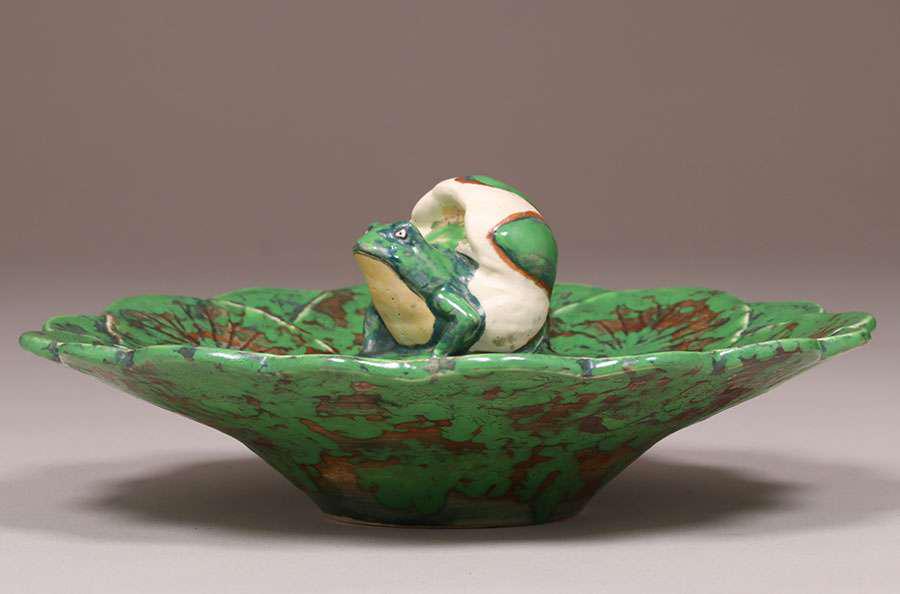 Weller Coppertone Lily Pad Bowl & Flower Frog (1 of 5)