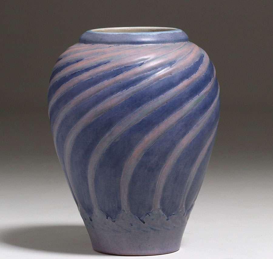 Large Newcomb College Spiral Organic Vase Sadie Irvine (1 of 3)