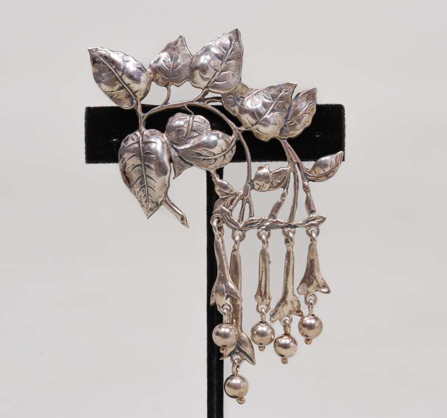Art Nouveau Fuchia Sterling Silver Brooch c1905 (1 of 3)