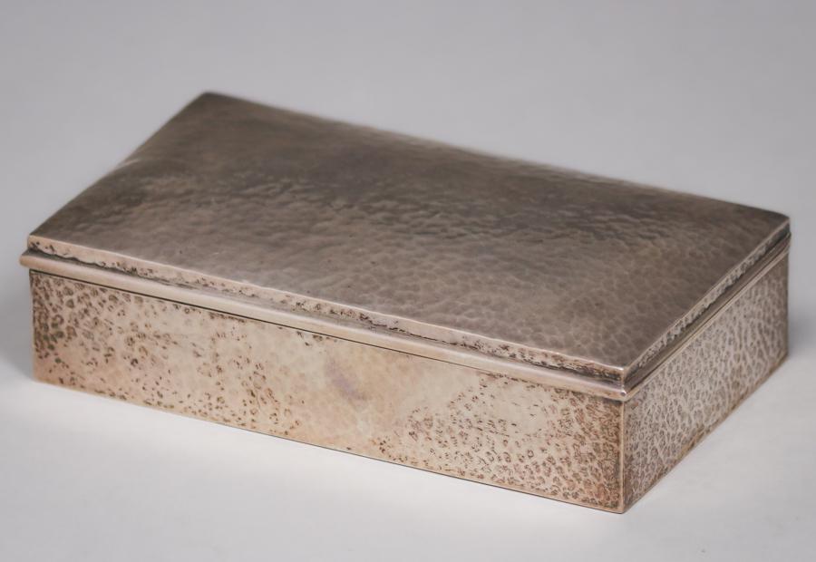Arts & Crafts Hammered Sterling Silver Box c1910s (1 of 4)