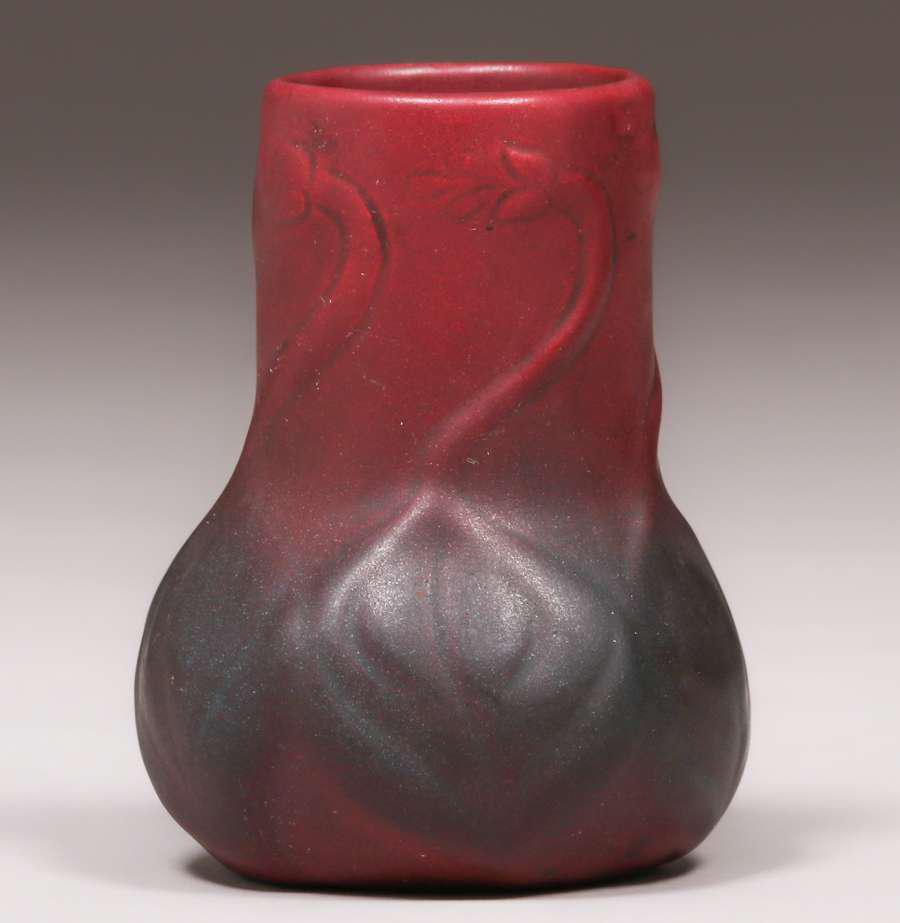 Small Van Briggle Pottery Vase c1920s (1 of 3)