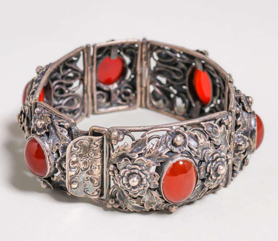 Arts & Crafts Sterling Silver Carnelian Bracelet c1910 (1 of 7)