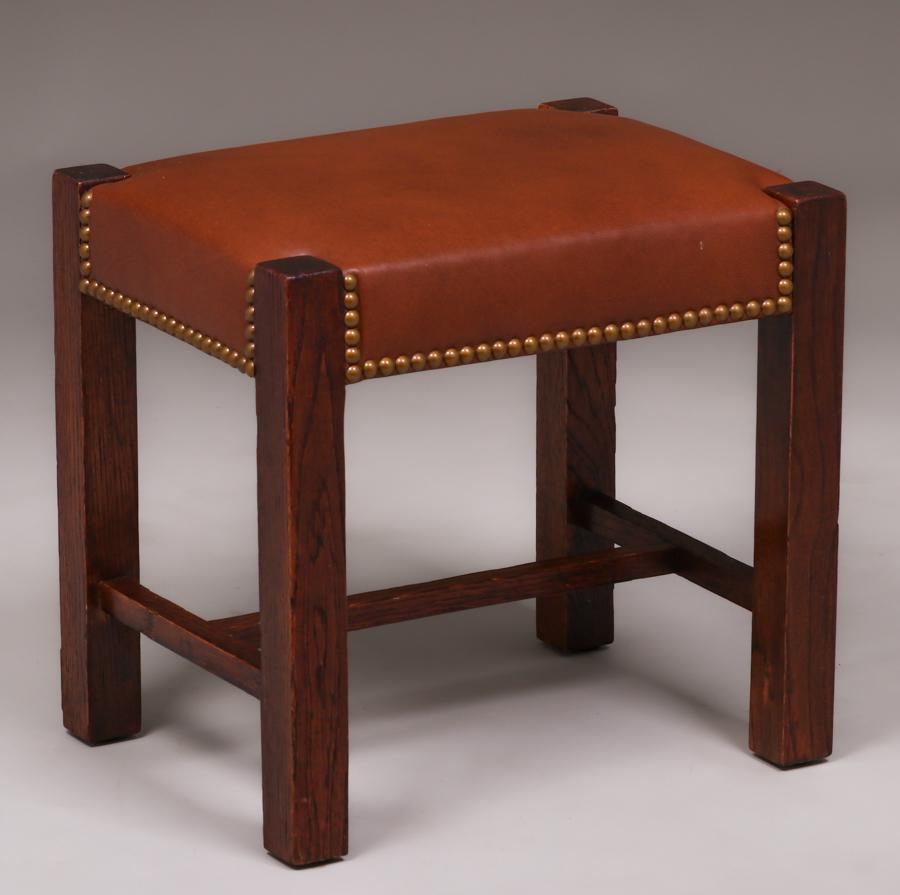 Grand Rapids Footstool c1910 (1 of 4)