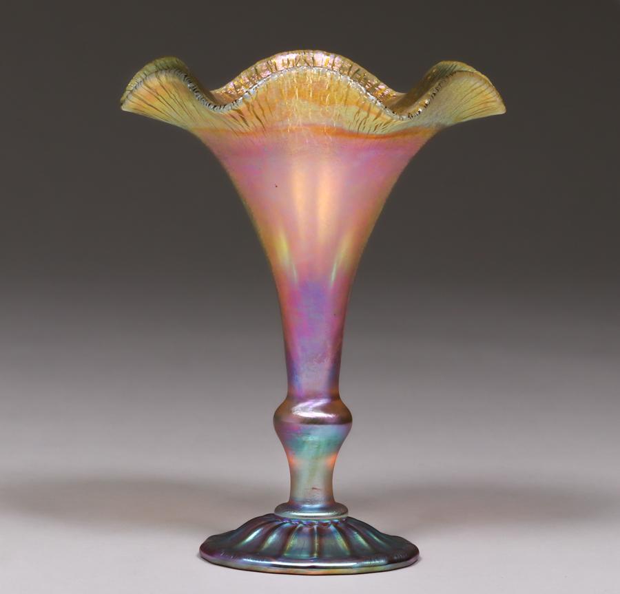 Quezal Art Glass Vase c1910 (1 of 5)