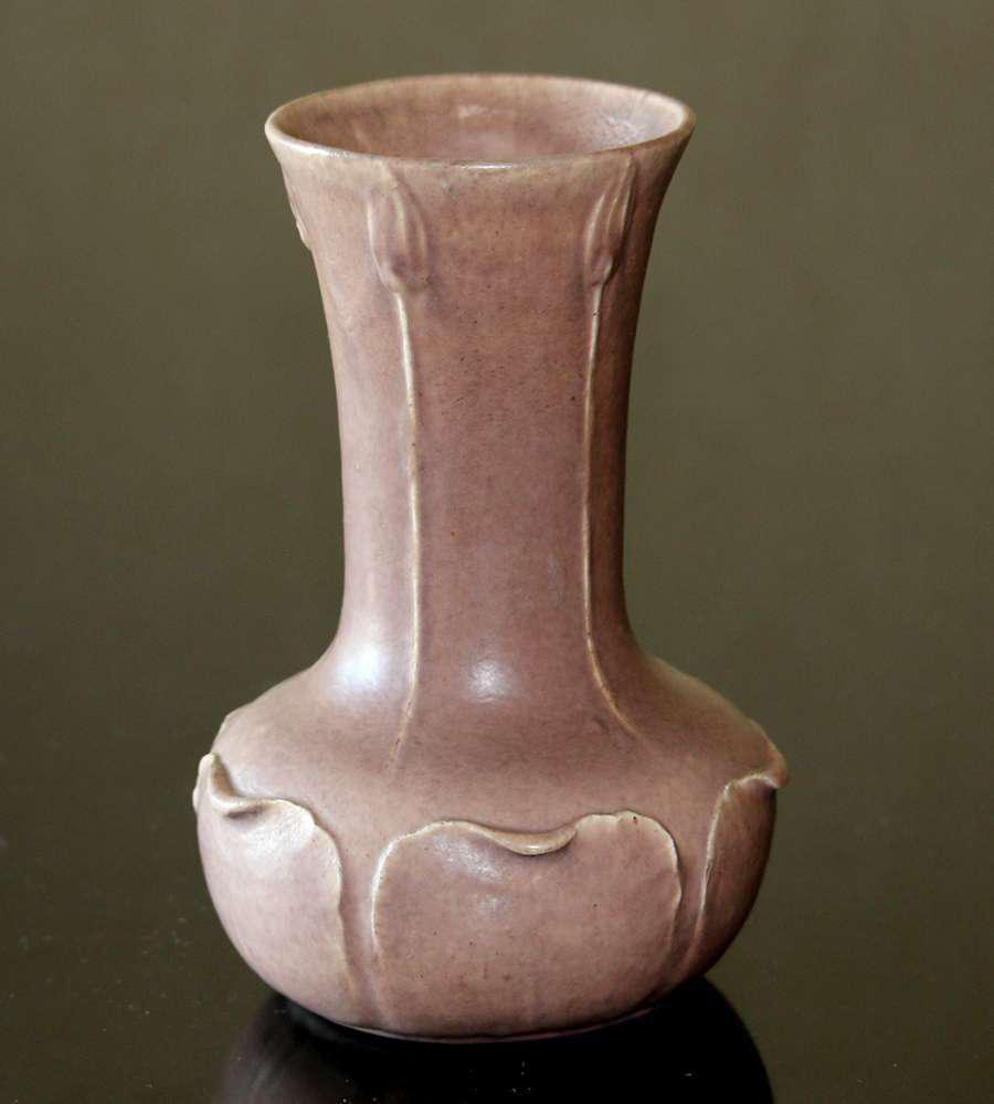 Grueby Pottery Matte Pink Vase c1905 (1 of 3)