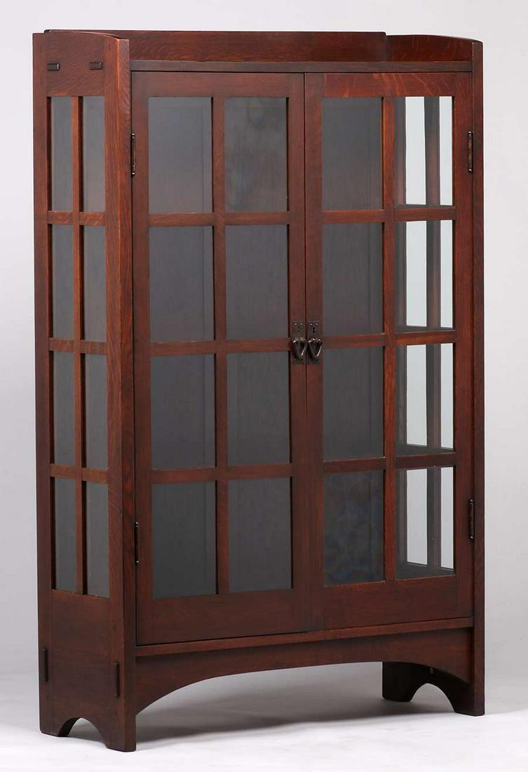 Gustav Stickley #815 Two-Door China Cabinet c1907 (1 of 4)
