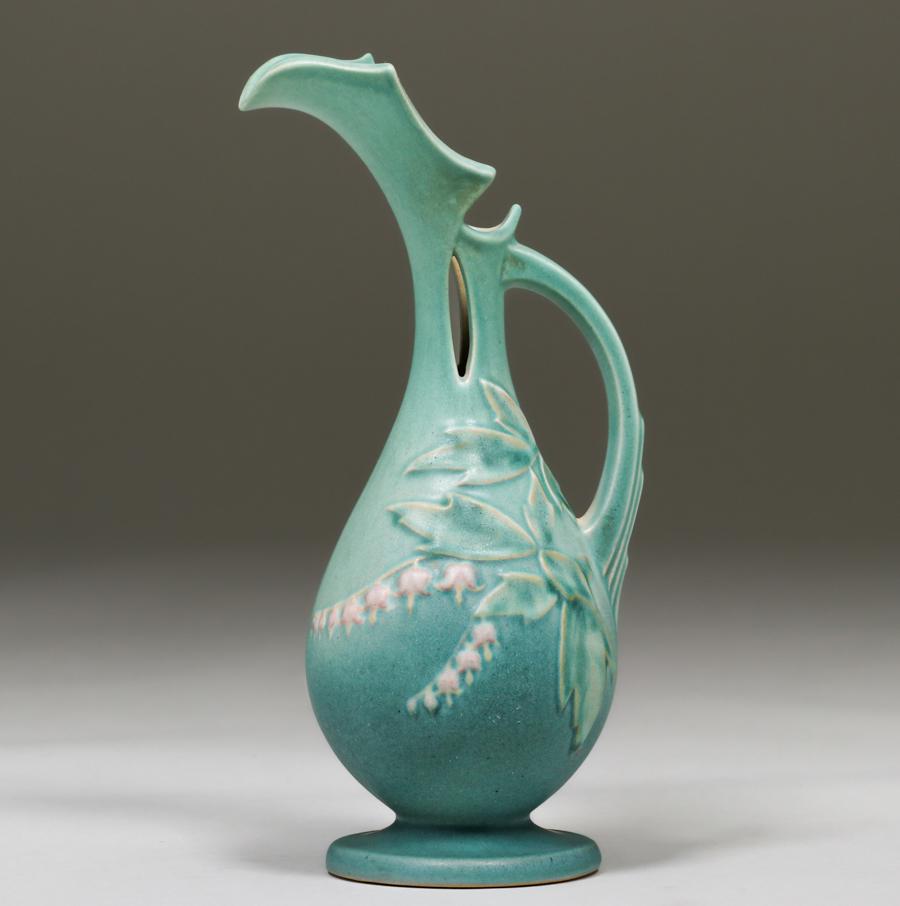 Roseville Bleeding Heart Ewer (1 of 4)