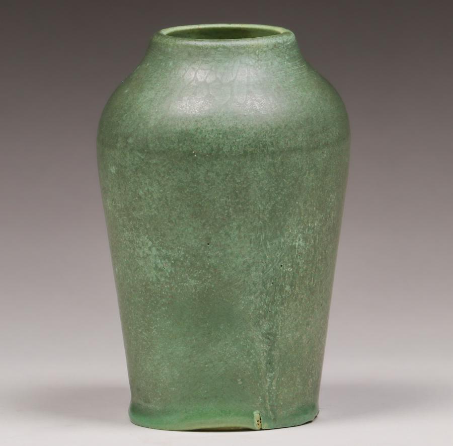 Hampshire Pottery Matte Green Vase c1910 (1 of 4)