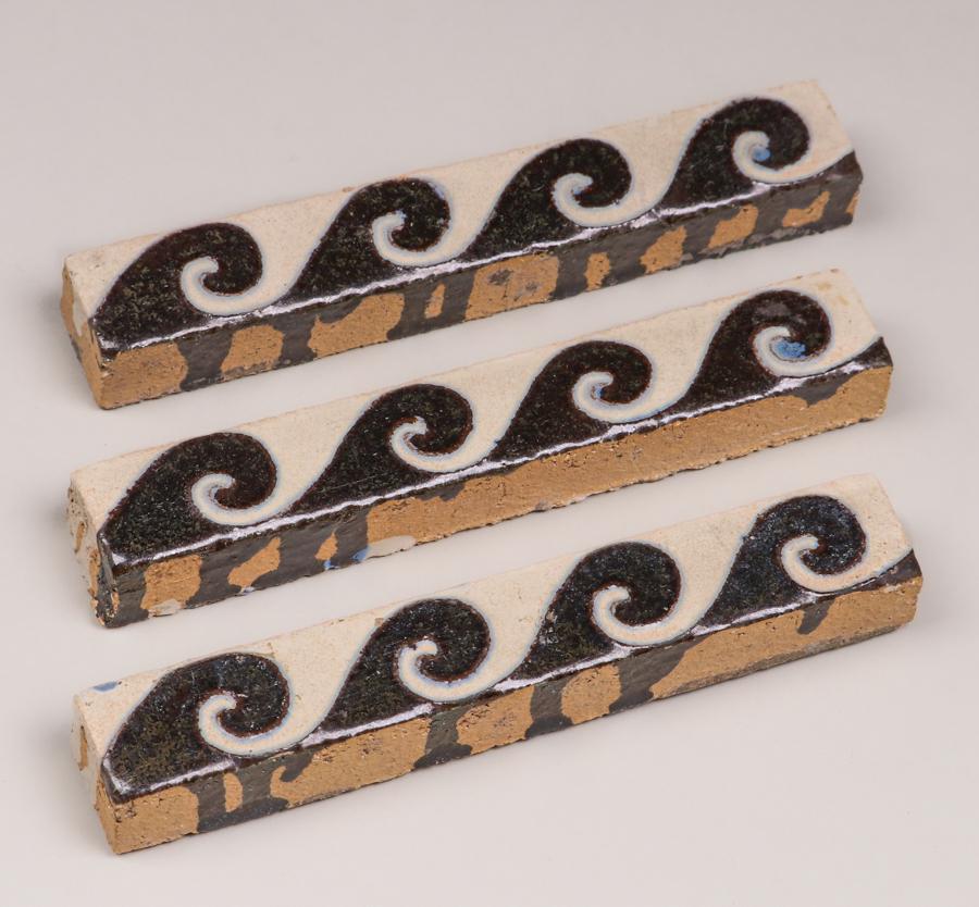 3 Malibu Wave Pattern Border Tiles c1930s (1 of 6)