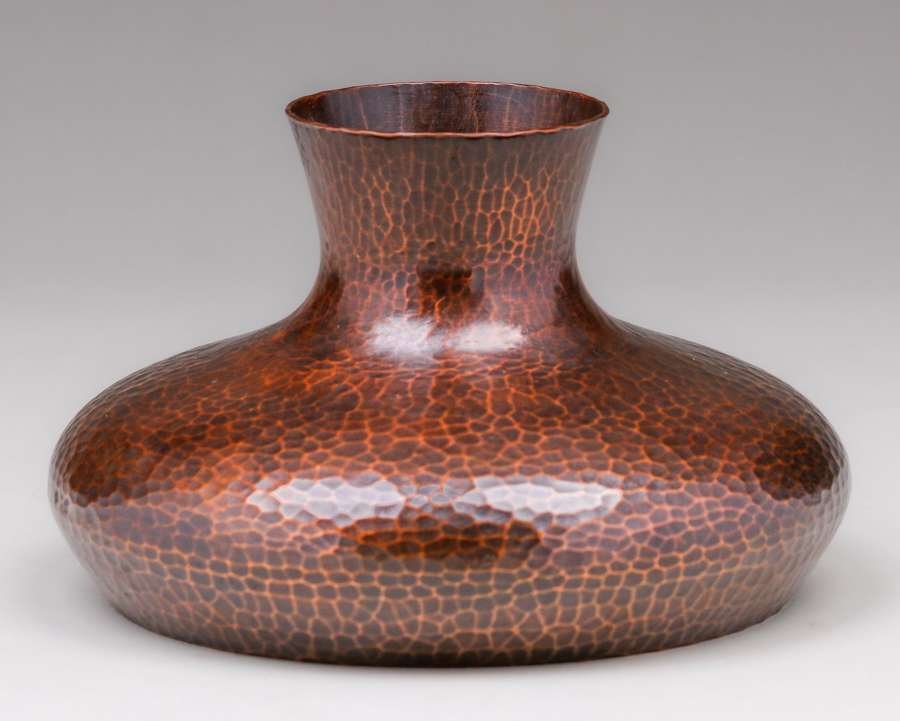Roycroft Hammered Copper Squat Vase c1920 (1 of 4)