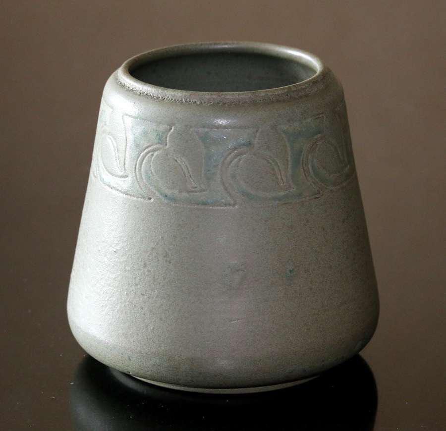 Early Marblehead Pottery Decorated Vase c1904 (1 of 3)