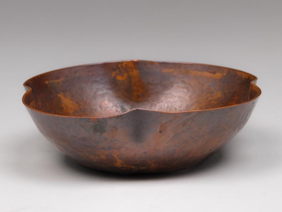 John Joseph Brennan - Flint, MI Hammered Copper Bowl: John Joseph Brennan - Flint, MI Hammered Copper Bowl c1920s. Signed. Excellent original patina. 5"d x 1.5"h. Spend $5000 or more at this auction and all of your SHIPPING IS FREE within the lower 48 st