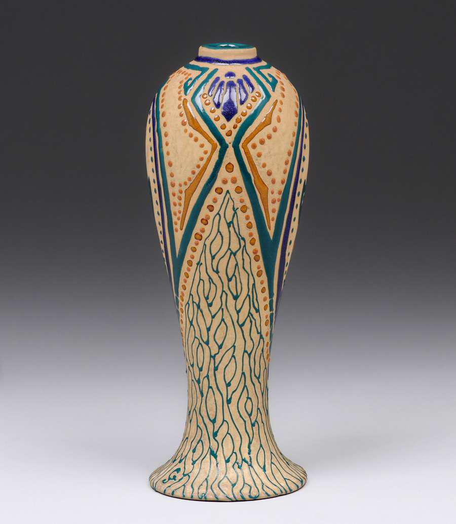 Roseville Rozane Fujiyama Vase c1906 (1 of 4)