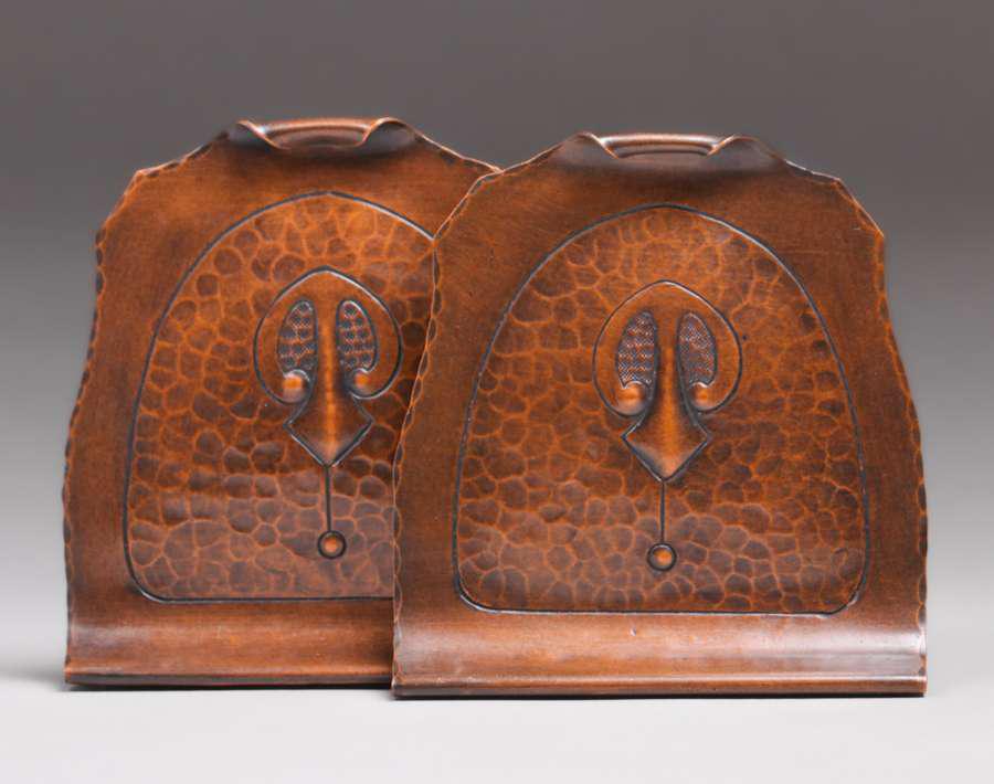 Early Craftsman Studios Hammered Copper Bookends c1920s (1 of 4)