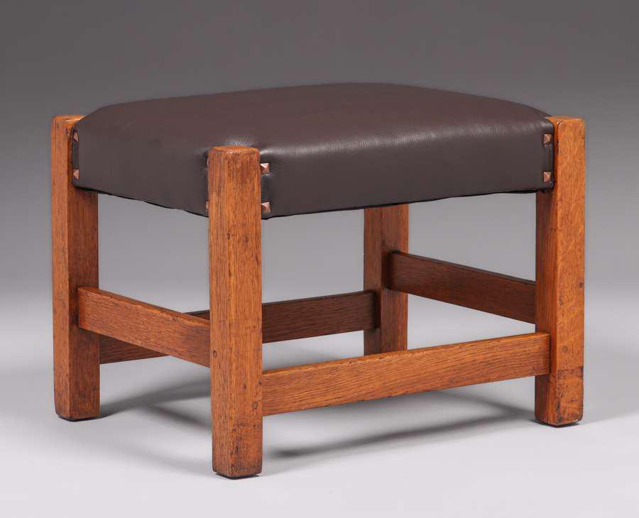 Gustav Stickley #300 Footstool c1910 (1 of 3)
