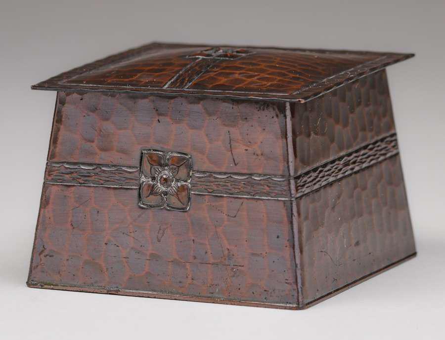 Roycroft Hammered Copper Square Inkwell c1920 (1 of 3)