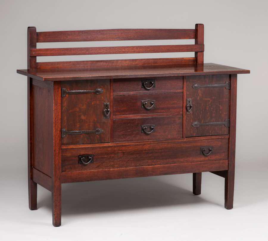 Gustav Stickley #814 1/2 Strap-Hinge Sideboard c1910 (1 of 4)