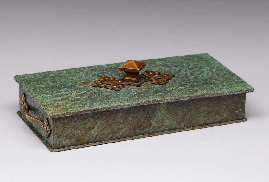 Roycroft Hammered Copper "Etruscan" Box c1920s (1 of 6)