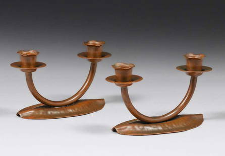 Craftsman Studios Hammered Copper Double Candlesticks c1930s: Craftsman Studios Hammered Copper Double Candlesticks c1930s. Signed. Excellent original patina. 7.5"w x 3.75"h x 3.5"d. Spend $5000 or more at this auction and all of your SHIPPING IS FREE within