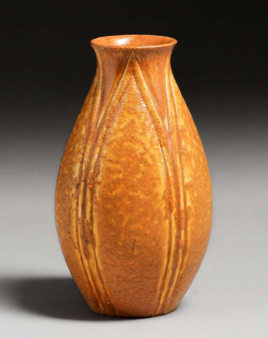 Grueby Pottery Ruth Erickson Matte Brown Vase c1905 (1 of 4)