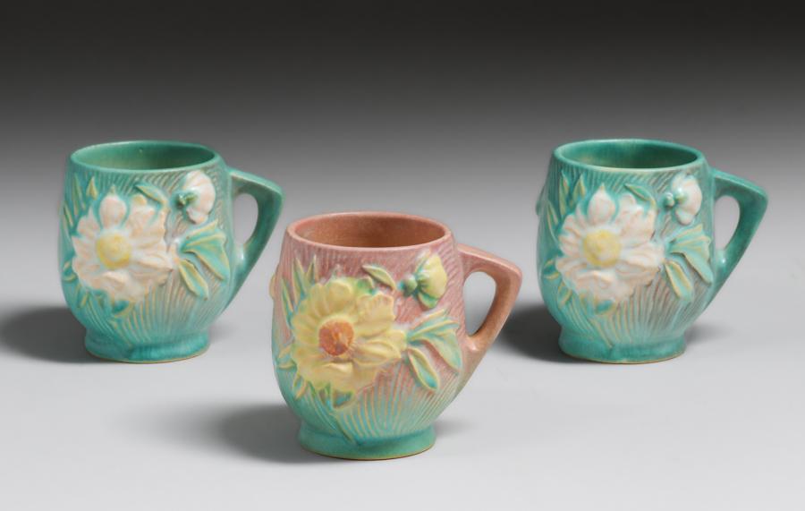 3 Roseville Peony Mugs c1930s (1 of 11)