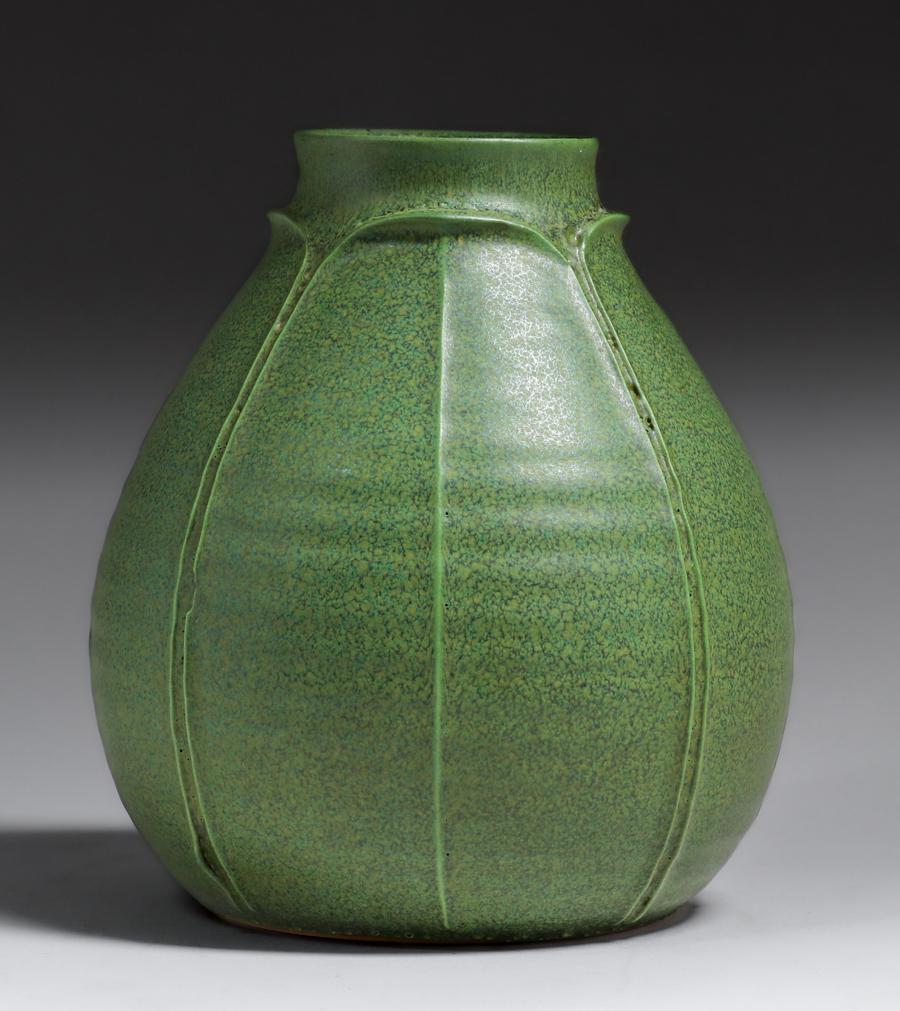 Contemporary Art Clay Shop Matte Green Grueby Style Vase c2000 (1 of 4)