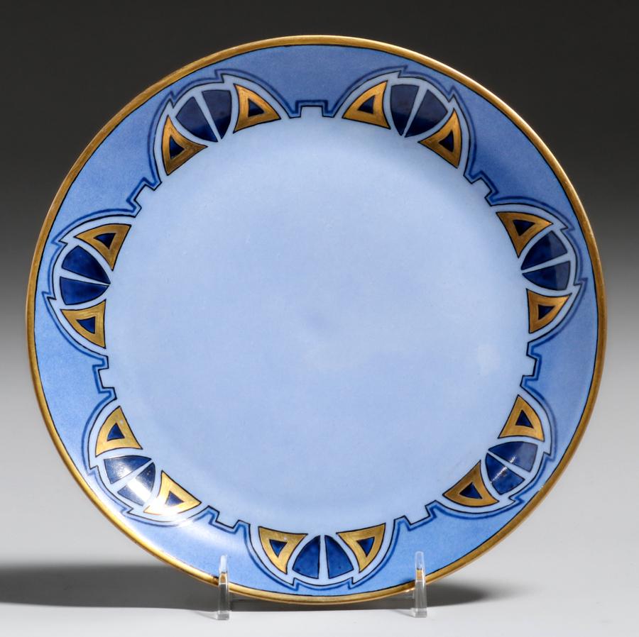 American Arts & Crafts Hand Decorated Bavarian Porcelain Plate 1913: American Arts & Crafts Hand Decorated Bavarian Porcelain Plate 1913. Signed. Perfect condition. 7.75d inches. Spend $5000 or more at this auction and all of your SHIPPING IS FREE within the lower 48 s