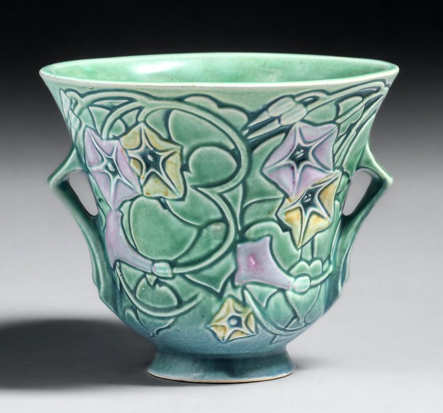 Roseville Morning Glory Two-Handled Vase c1930s (1 of 5)